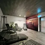 Bergglueck A13 Montana Haus Апартаменты *